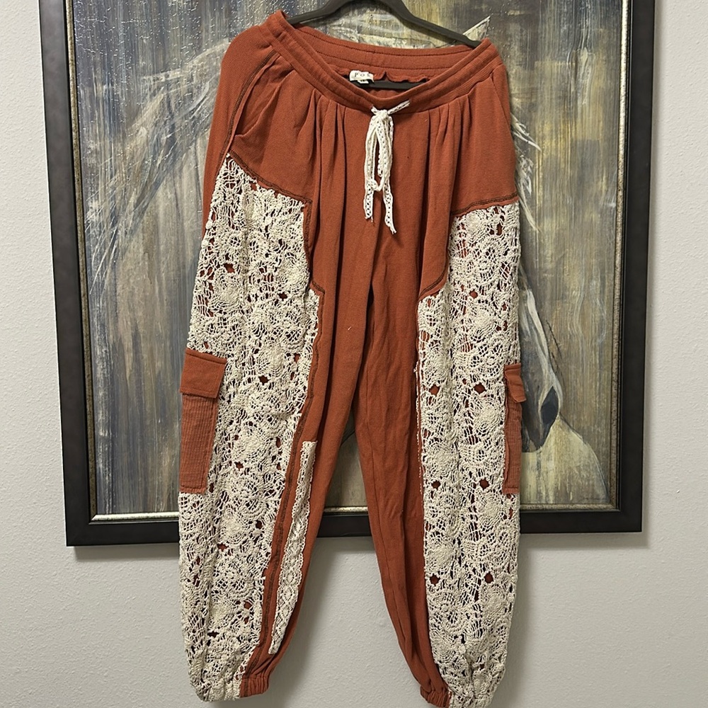 POL Terracotta Thermal & Cropped Mix Jogger Pants with Lace Details NWOT Medium